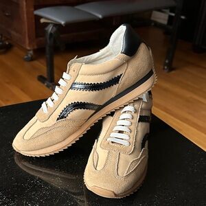 NWOT Dolce Vita Easton Beige Suede Casual Sneakers with Black Accents